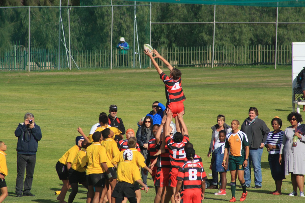 A young Wessel catching the ball in the lineout